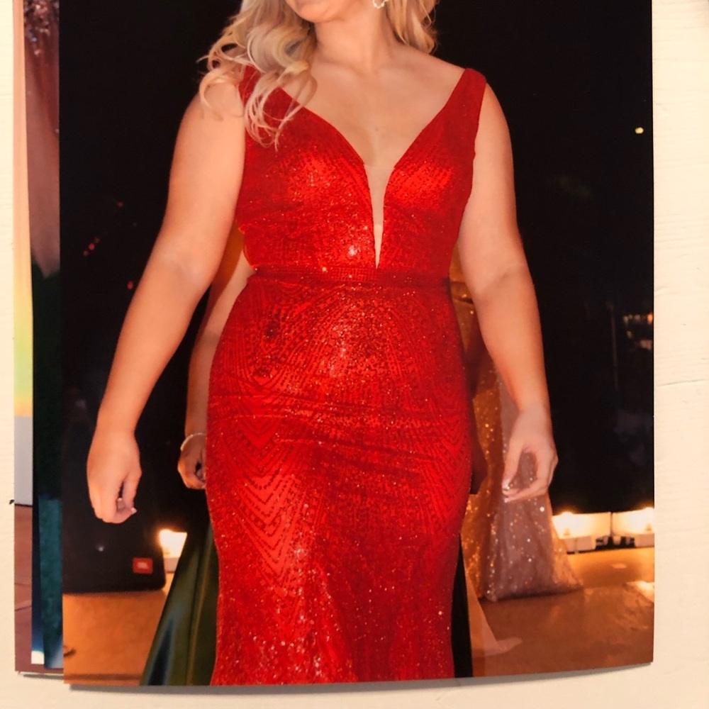 red mermaid prom/pageant dress